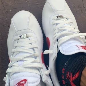 Meet your Posher, Clifford